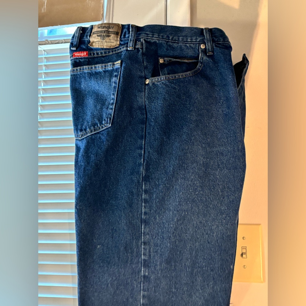 Wrangler’s Men’s Blue Jeans 42 x 32